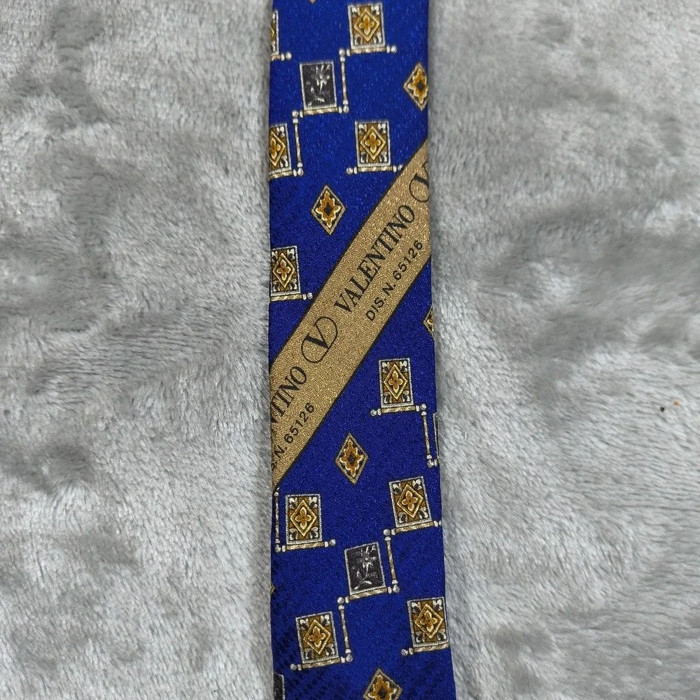 Vintage Valentino Cravatte Neck Tie Men Floral Geometric Silk Made Italy 56x3.75